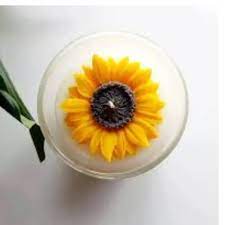 🌻 Sunflower Blossom Candle